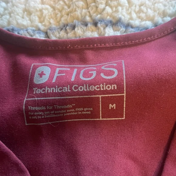 Burgundy Figs Scrub Pants and Top Set - Picture 3 of 5